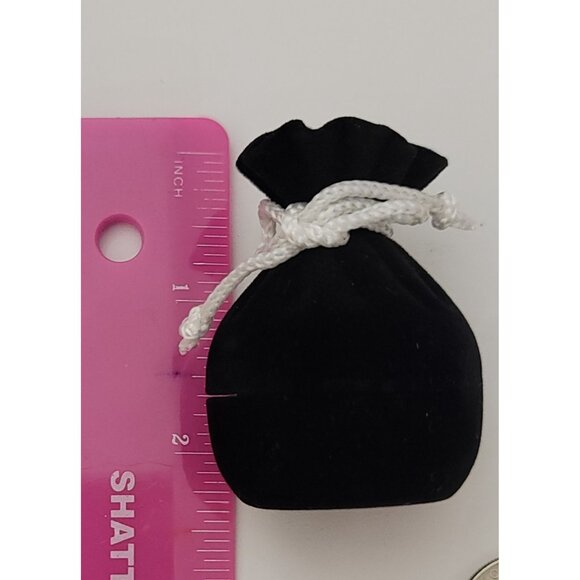 Blacky Money Back Hinged Gift Box, With Gold Tone Piano Lapel Pin K429 - Picture 5 of 6